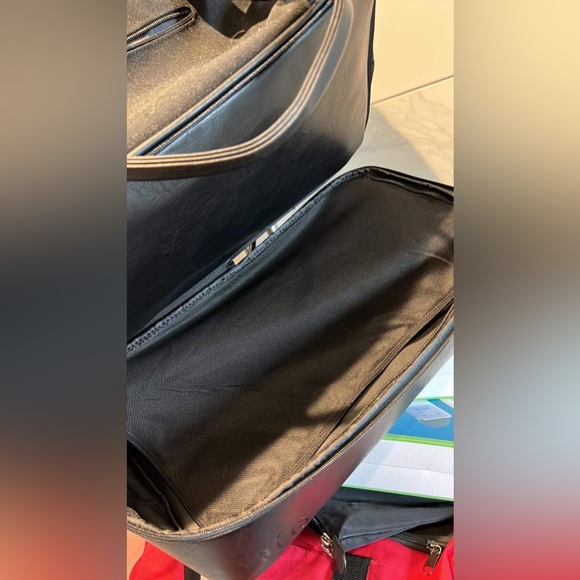 *BRAND NEW* BEIS Convertible Weekender Bag in Black - Picture 2 of 5